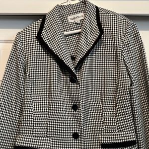 Beautiful jacket Danny &Nicole